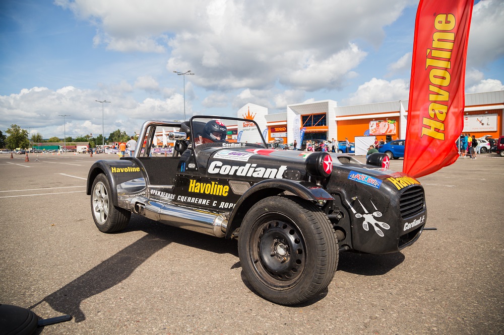 Caterham Дмитрия Баркана, пилота команды Texaco Havoline Caterham Дмитрия Баркана, пилота команды Texaco Havoline