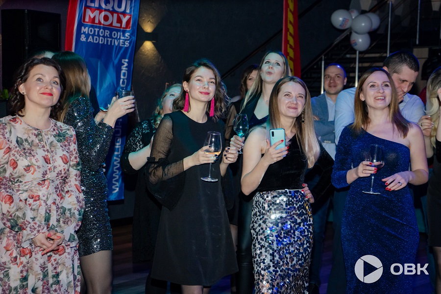 Компания ОБК на новогоднем корпоративе Компания ОБК на новогоднем корпоративе